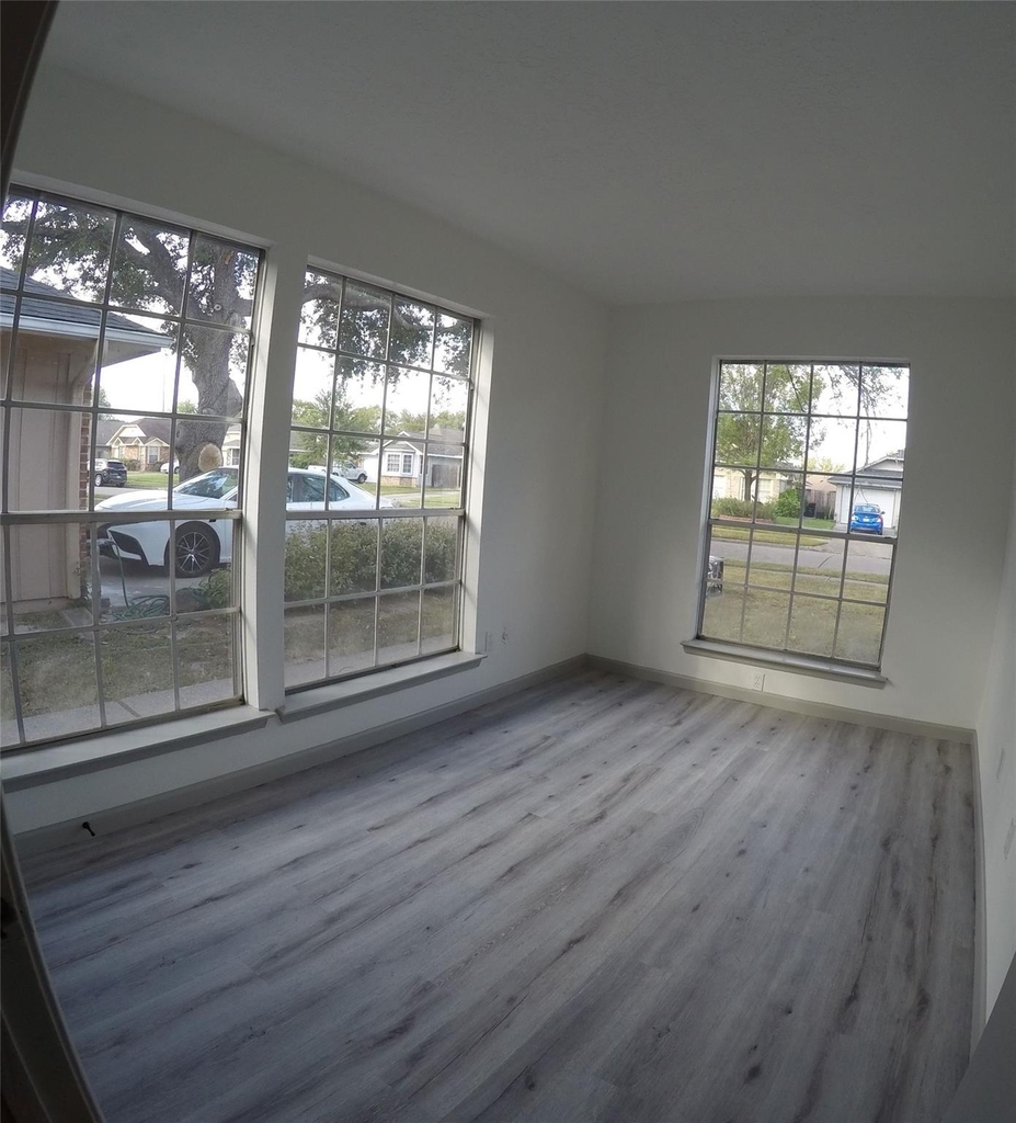 9211 Golden Meadow Drive - Photo 19