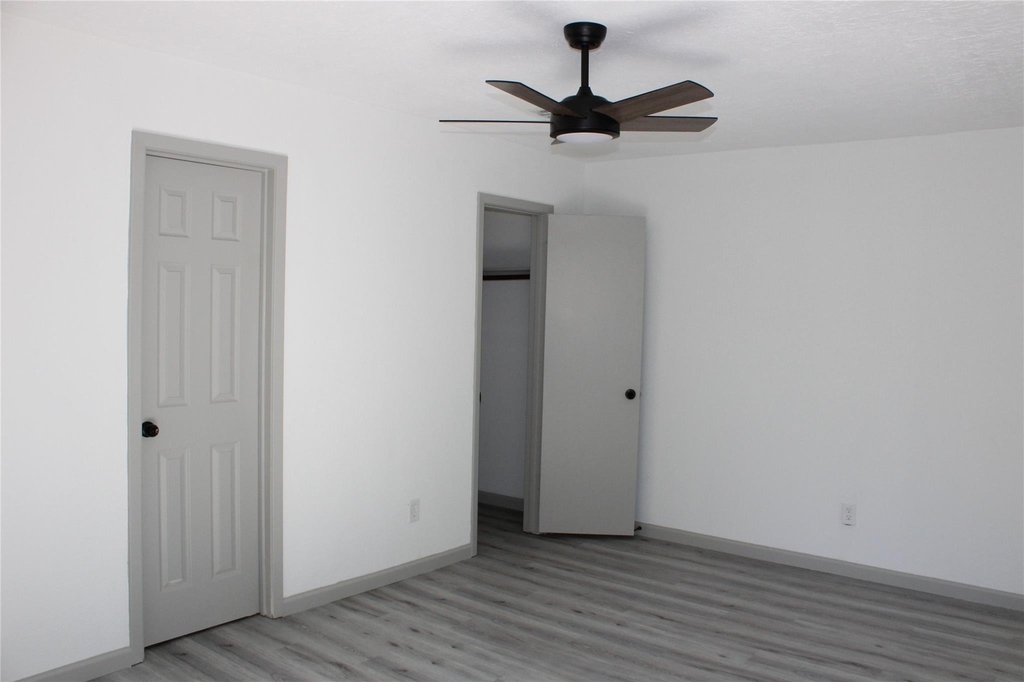9211 Golden Meadow Drive - Photo 12