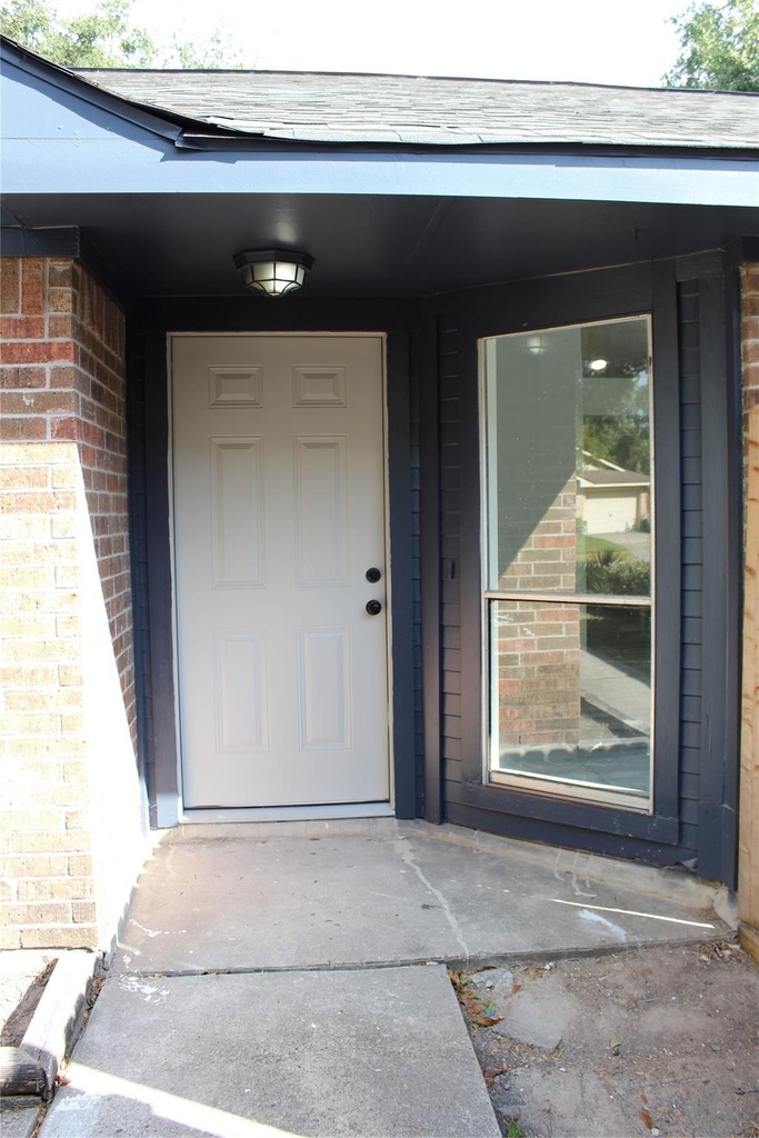 9211 Golden Meadow Drive - Photo 2