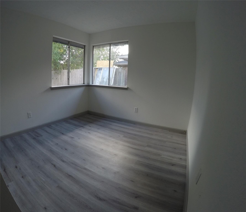 9211 Golden Meadow Drive - Photo 14