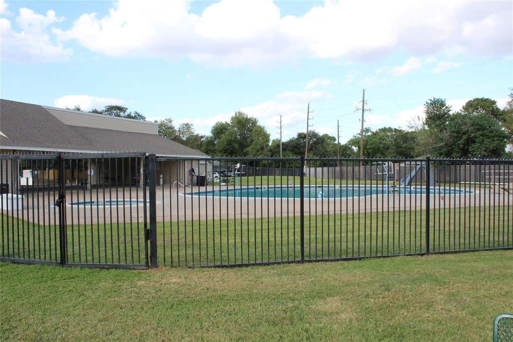 9211 Golden Meadow Drive - Photo 22