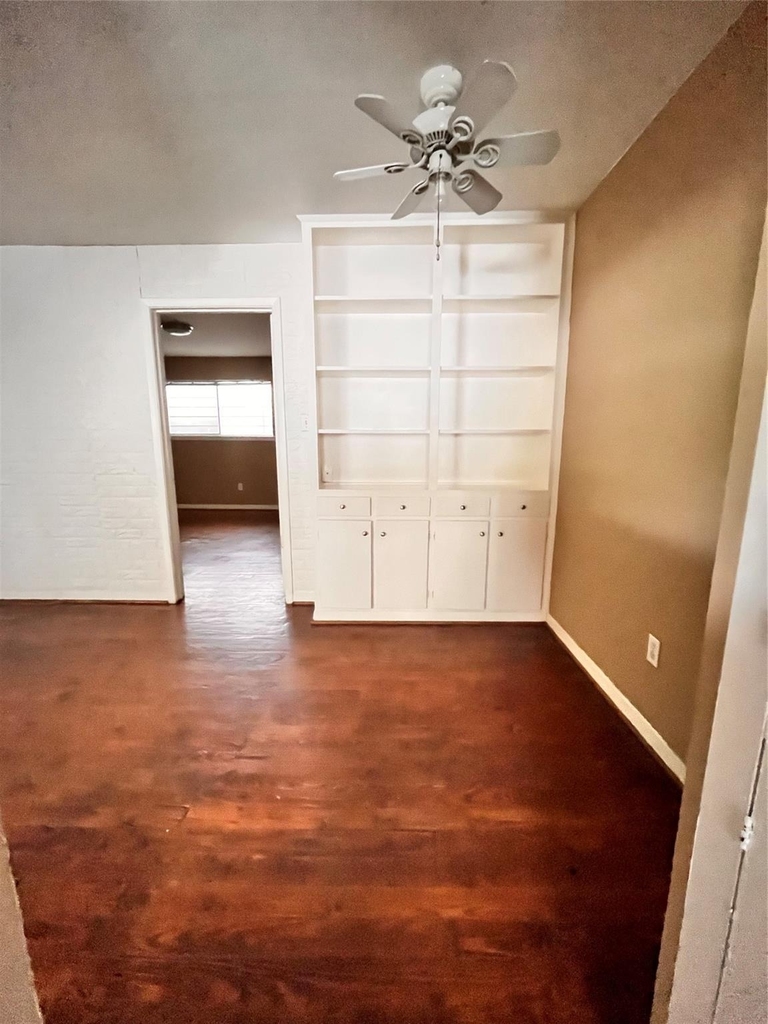 427 W 17th Street - Photo 4