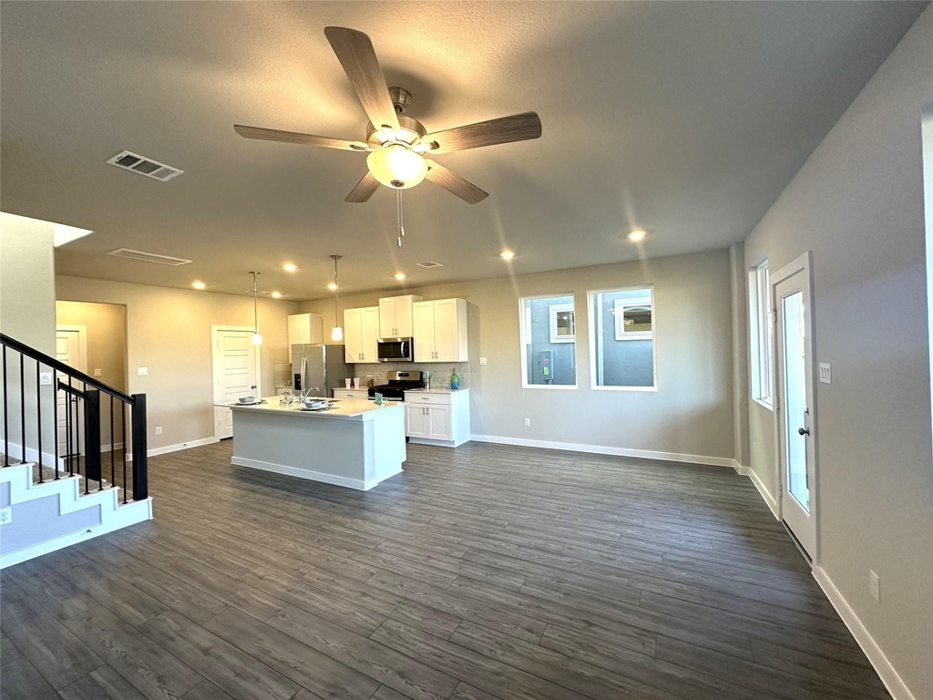 3113 Moontide Lane - Photo 2