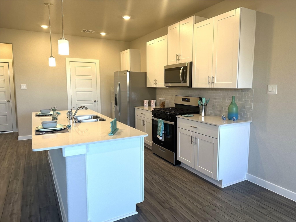 3113 Moontide Lane - Photo 4