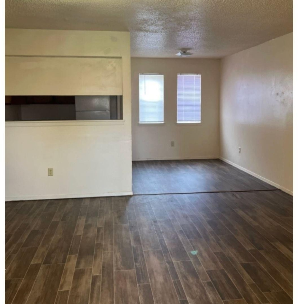 1201 Edmiston Drive - Photo 2
