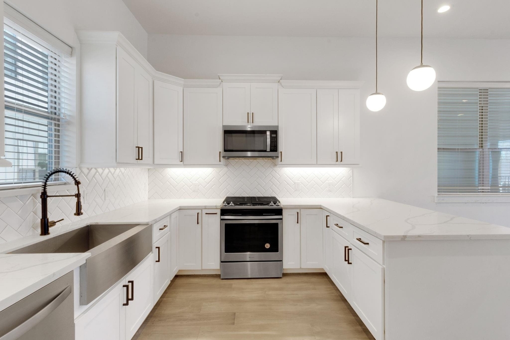 1526 Chestnut Street - Photo 16