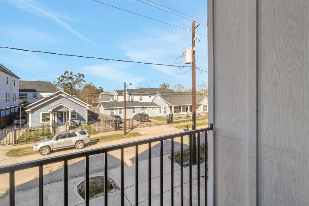 1526 Chestnut Street - Photo 23