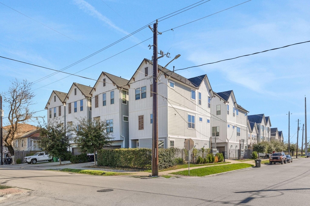 1526 Chestnut Street - Photo 44
