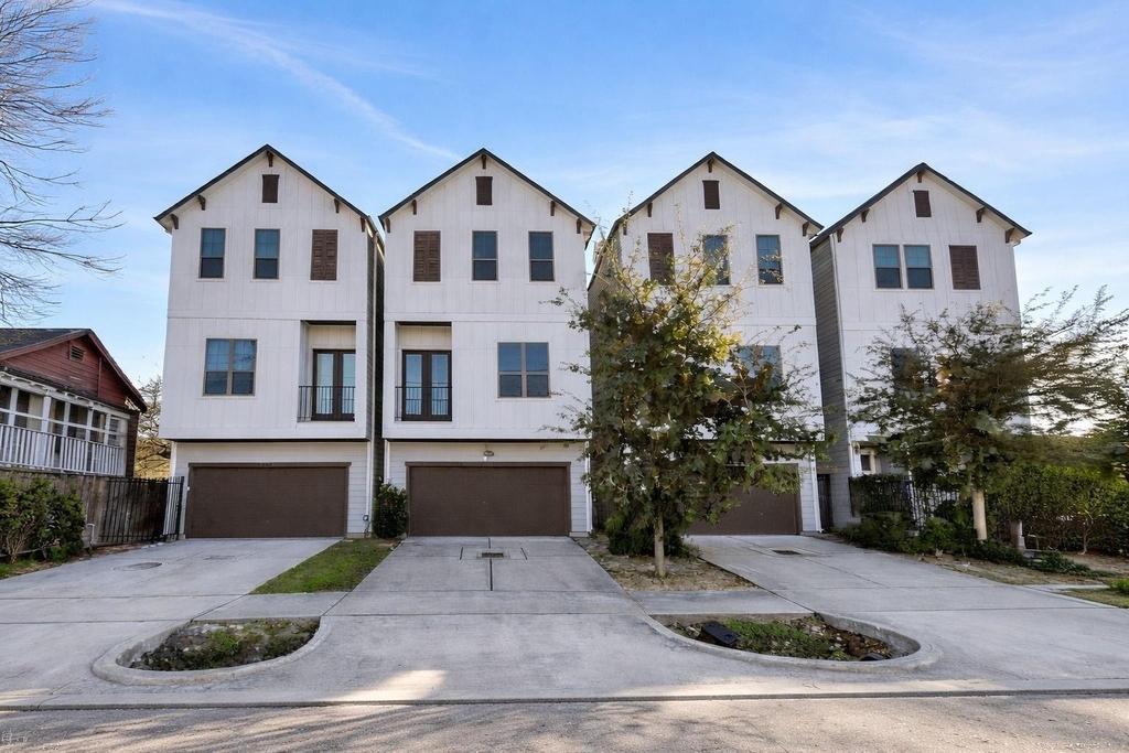 1526 Chestnut Street - Photo 4