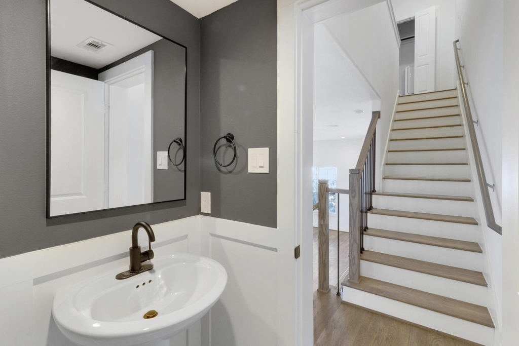 1526 Chestnut Street - Photo 26