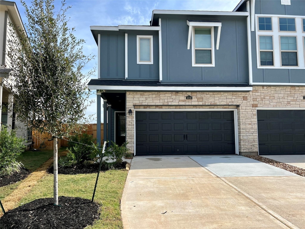 5719 Foggy Vine Court - Photo 2