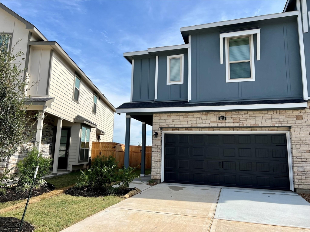 5719 Foggy Vine Court - Photo 1
