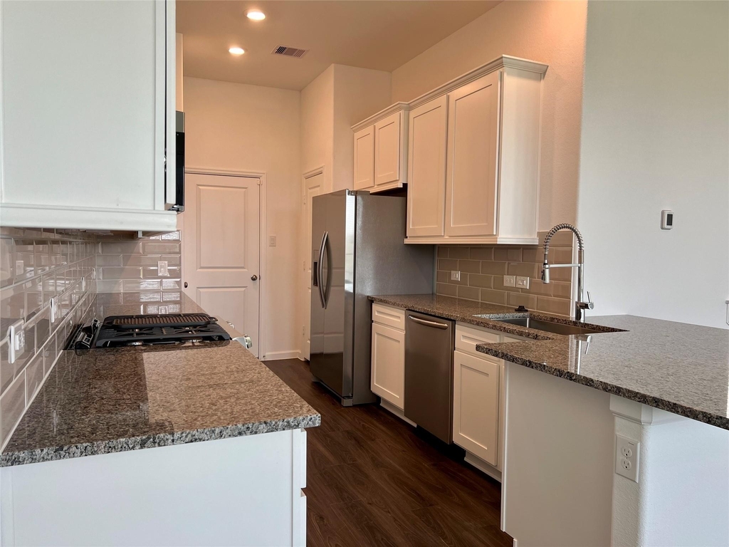 5719 Foggy Vine Court - Photo 11