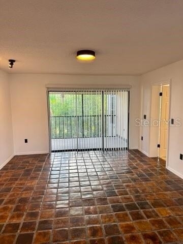 2462 Kingfisher Lane - Photo 19