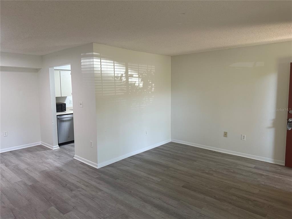 2690 Coral Landings Boulevard - Photo 3