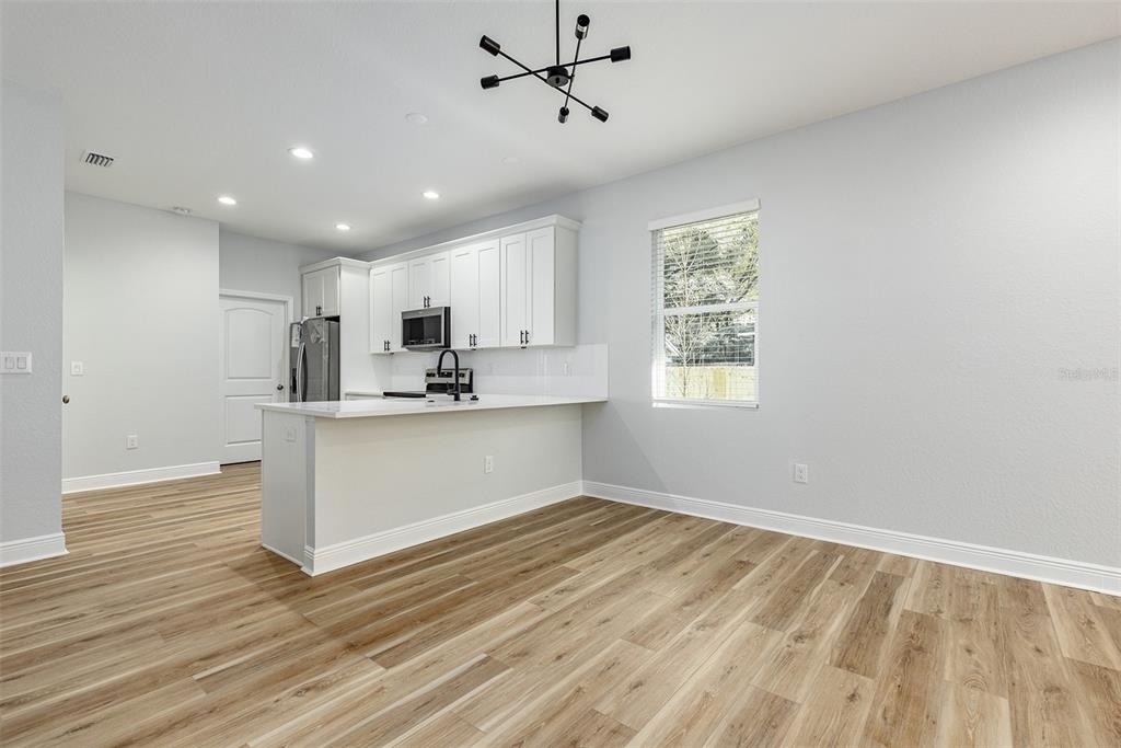 113 W Elm Street - Photo 7