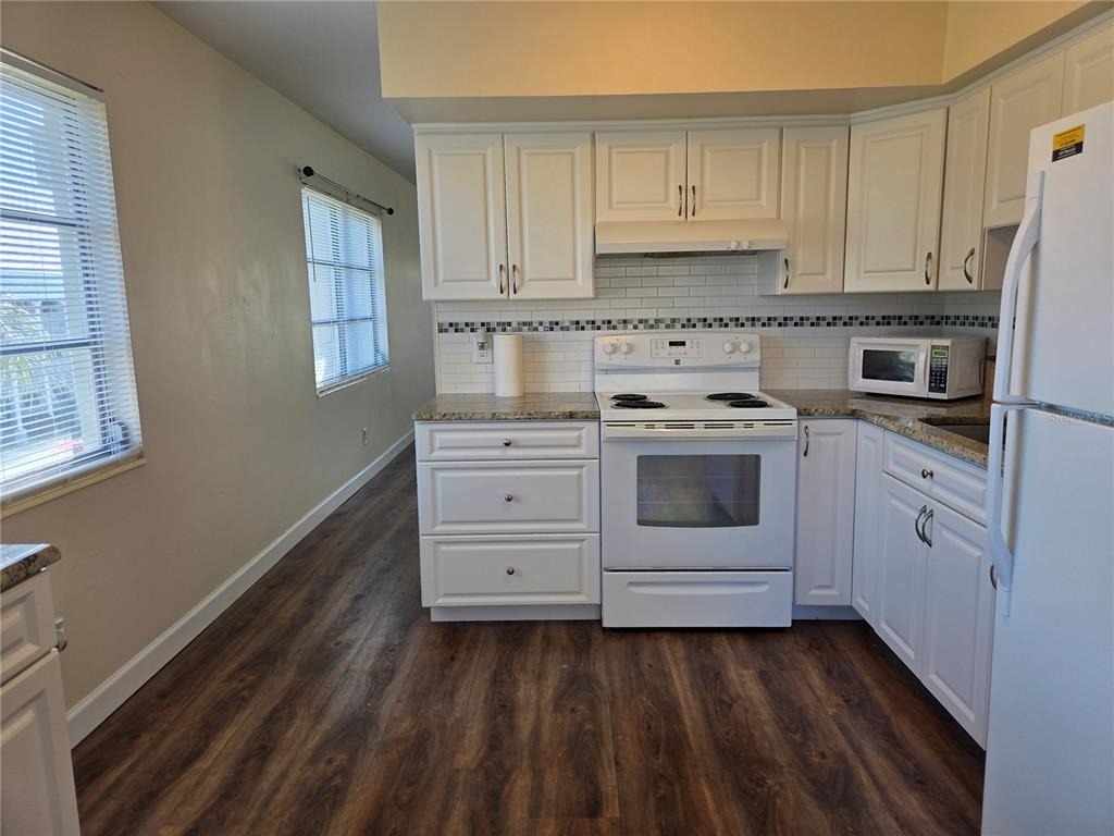 2448 Columbia Drive - Photo 12