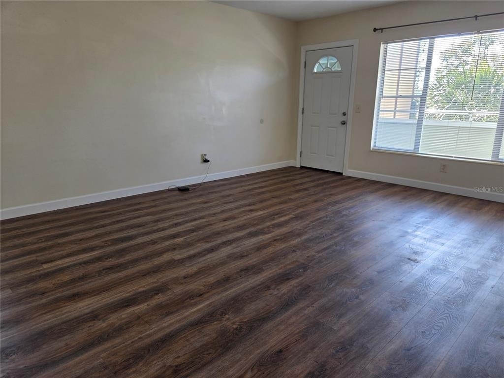2448 Columbia Drive - Photo 4