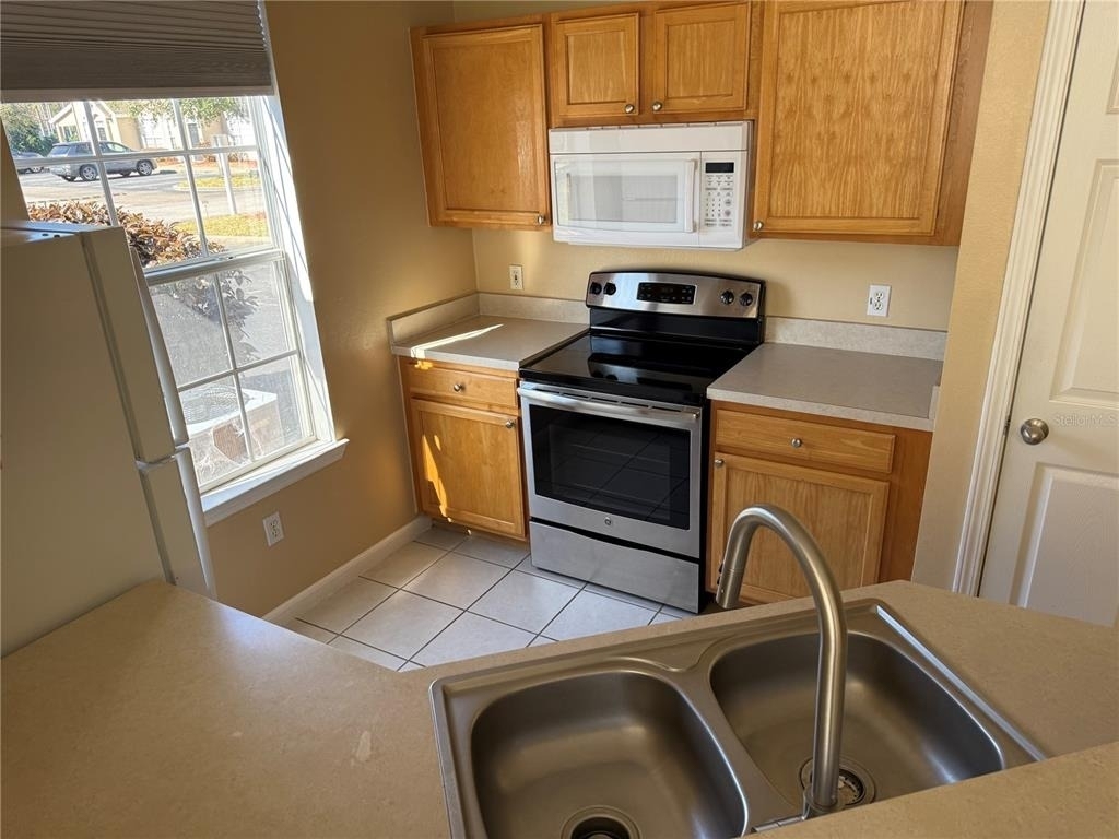 8965 Lee Vista Boulevard - Photo 7
