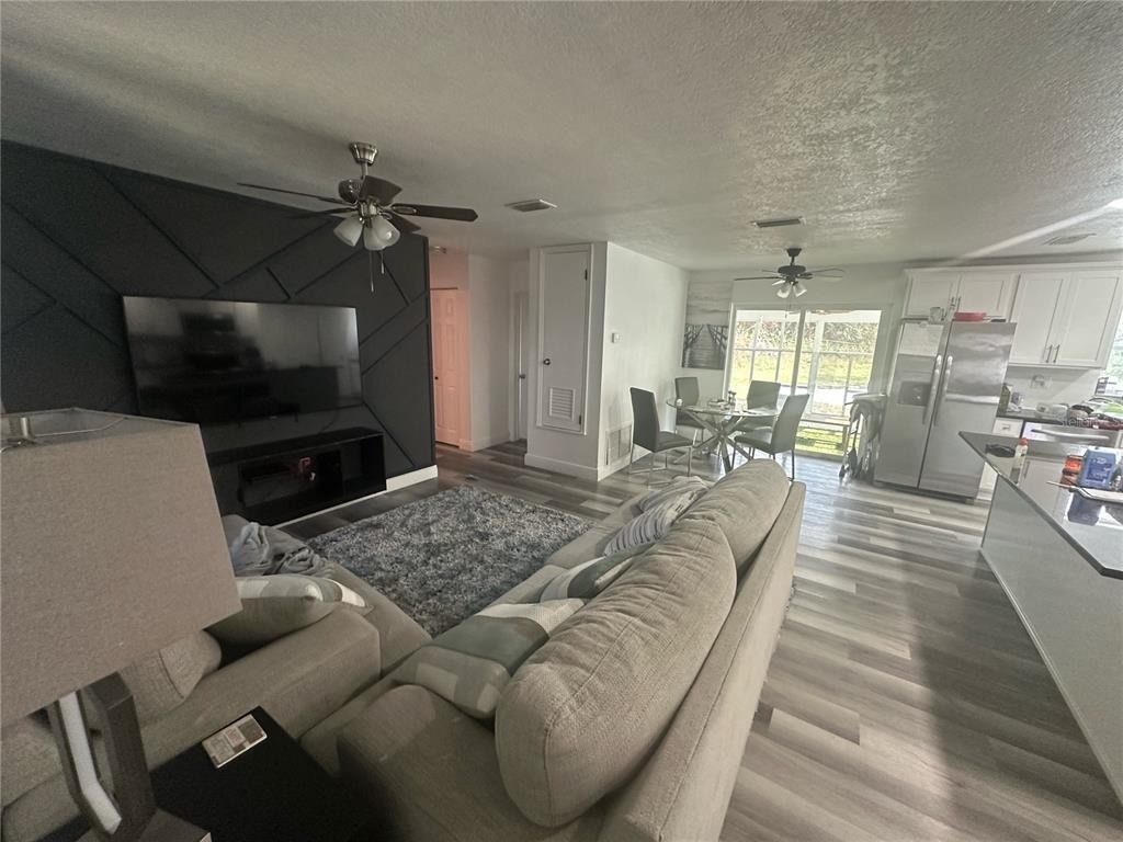 1011 Gerona Avenue - Photo 3