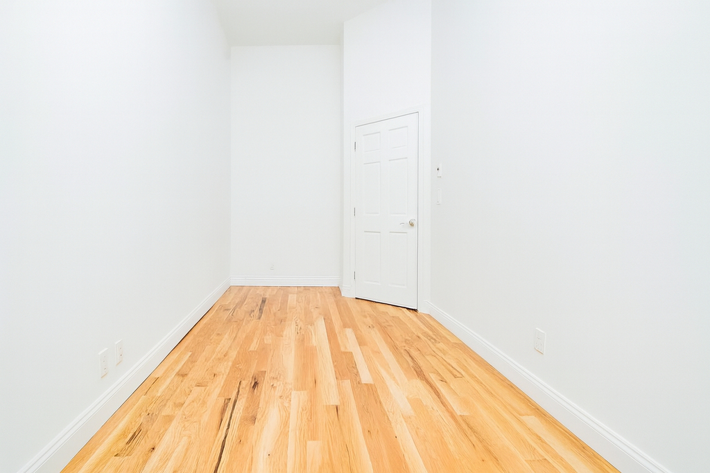 295 Wyckoff Avenue - Photo 6