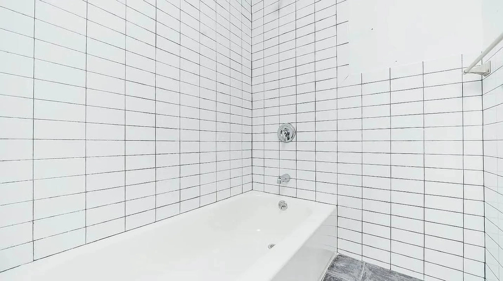295 Wyckoff Avenue - Photo 5
