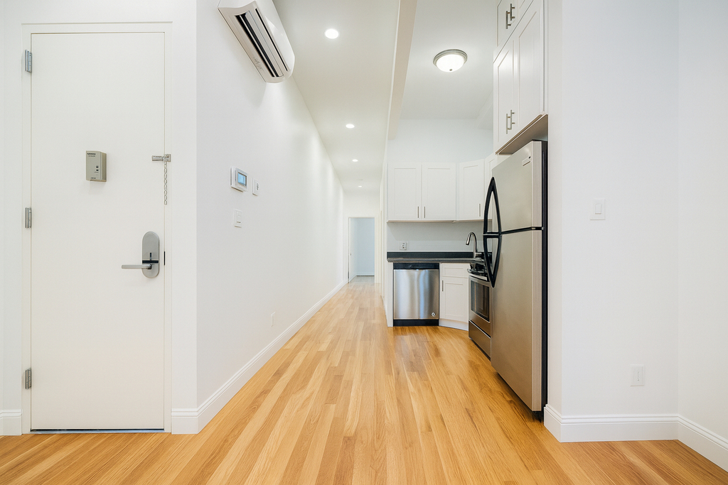 295 Wyckoff Avenue - Photo 2