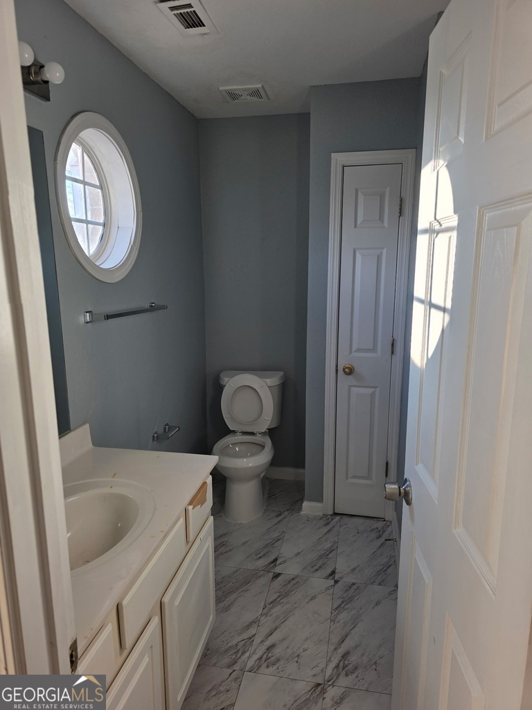 321 Brookview Drive - Photo 1