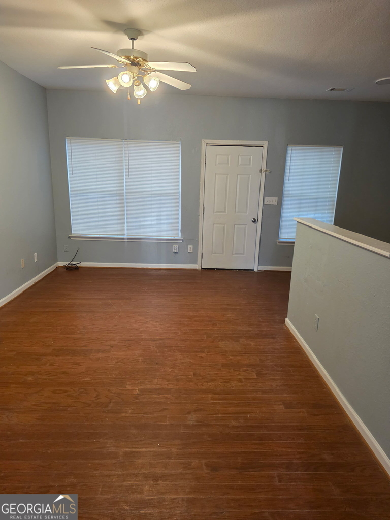321 Brookview Drive - Photo 3