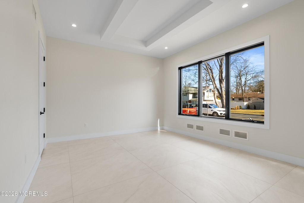 150 Ampere Avenue - Photo 5