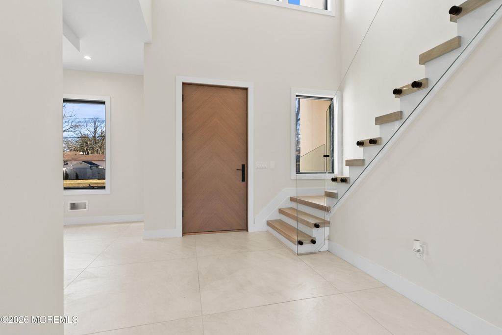 150 Ampere Avenue - Photo 3