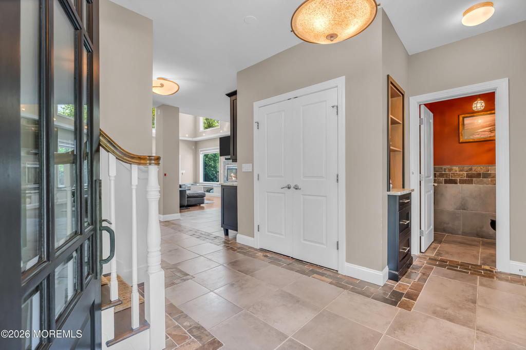 609 15th Avenue - Photo 4