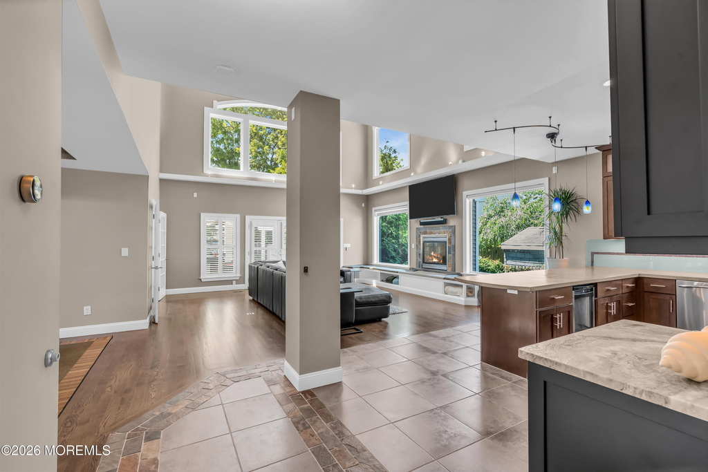 609 15th Avenue - Photo 8