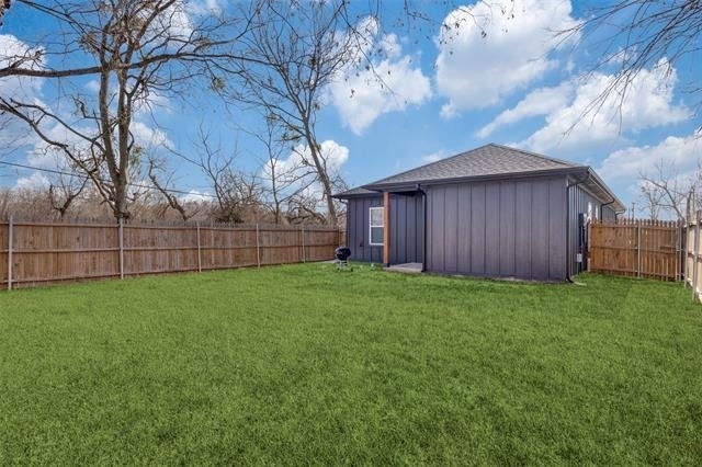 1429 E Odneal Street - Photo 11