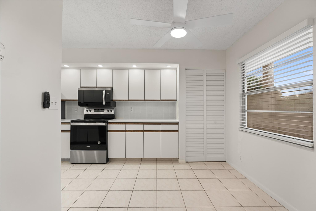 1801 Eleuthera Point - Photo 2