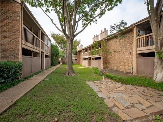 5132 Amesbury Drive - Photo 3