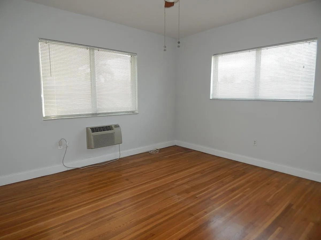 1200 Marseille Drive - Photo 10