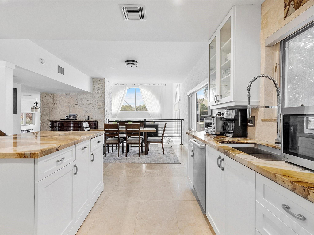 1421 Ponce De Leon - Photo 7