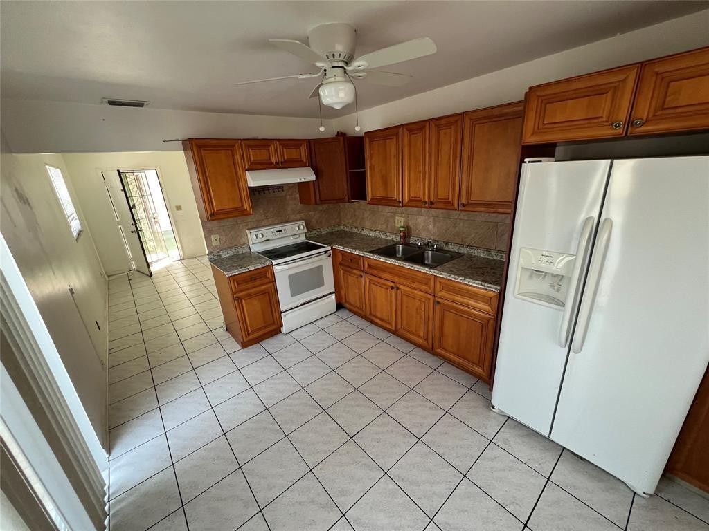 230 Sw 1st Street - Photo 12