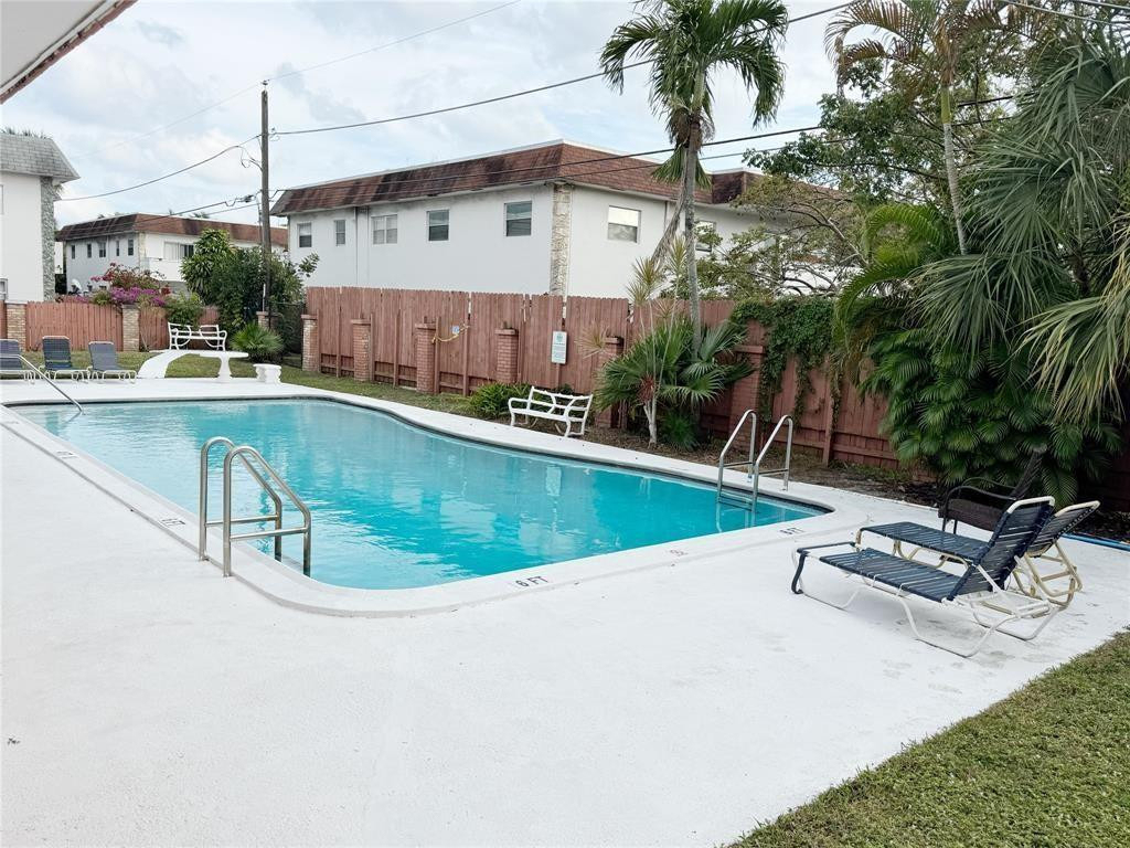 230 Sw 1st Street - Photo 1
