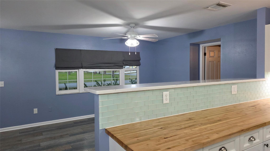 426 Tulip Drive - Photo 5