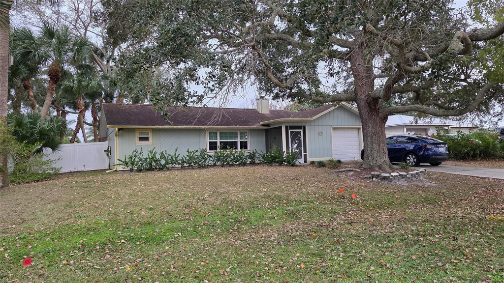 426 Tulip Drive - Photo 2
