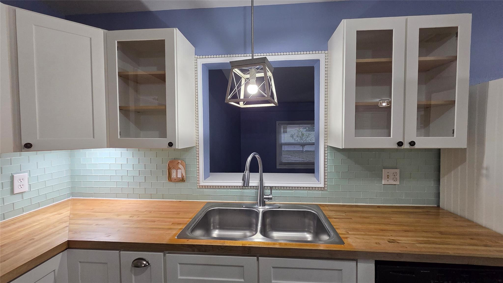 426 Tulip Drive - Photo 7