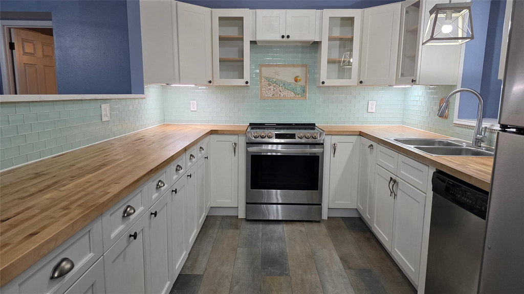 426 Tulip Drive - Photo 4