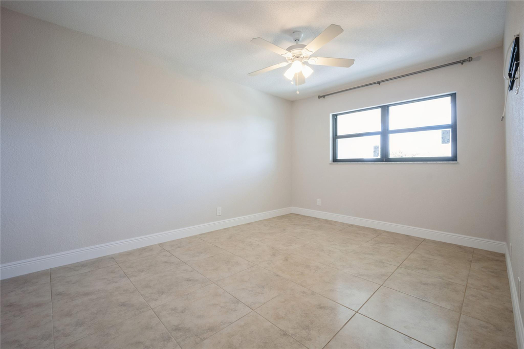 1000 River Reach Drive - Photo 4