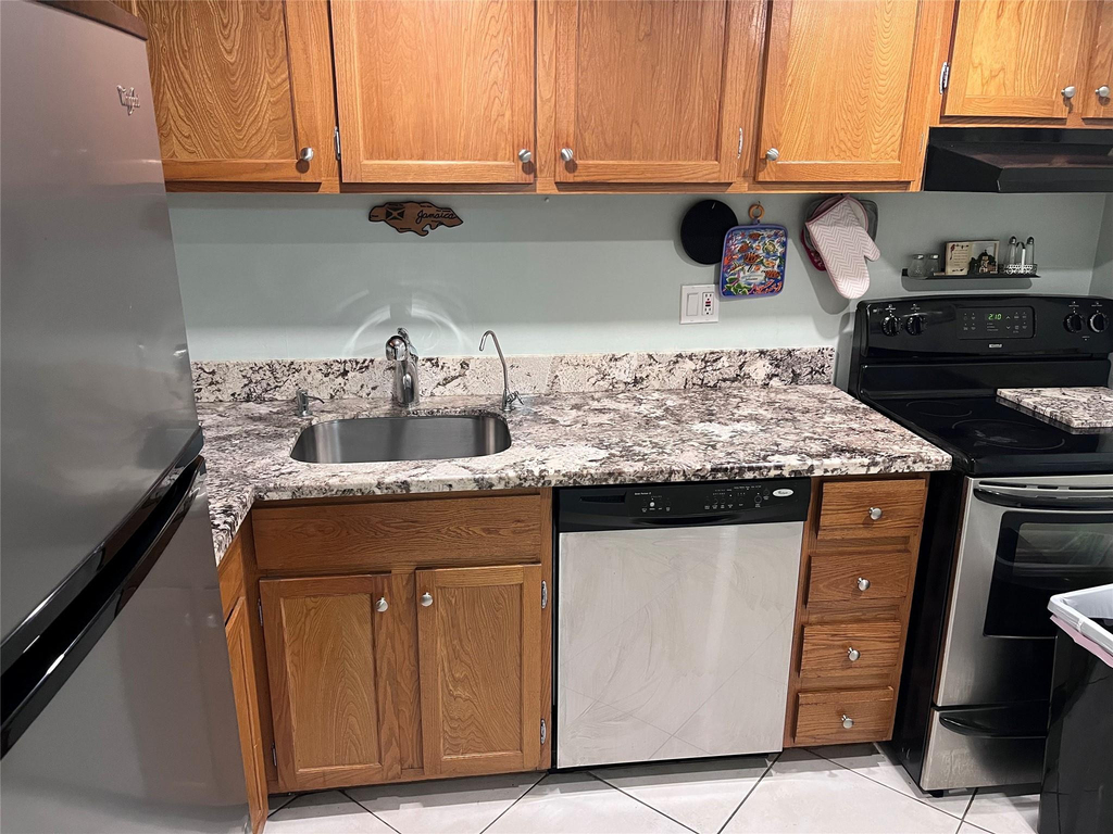 3670 N Inverrary Drive - Photo 4