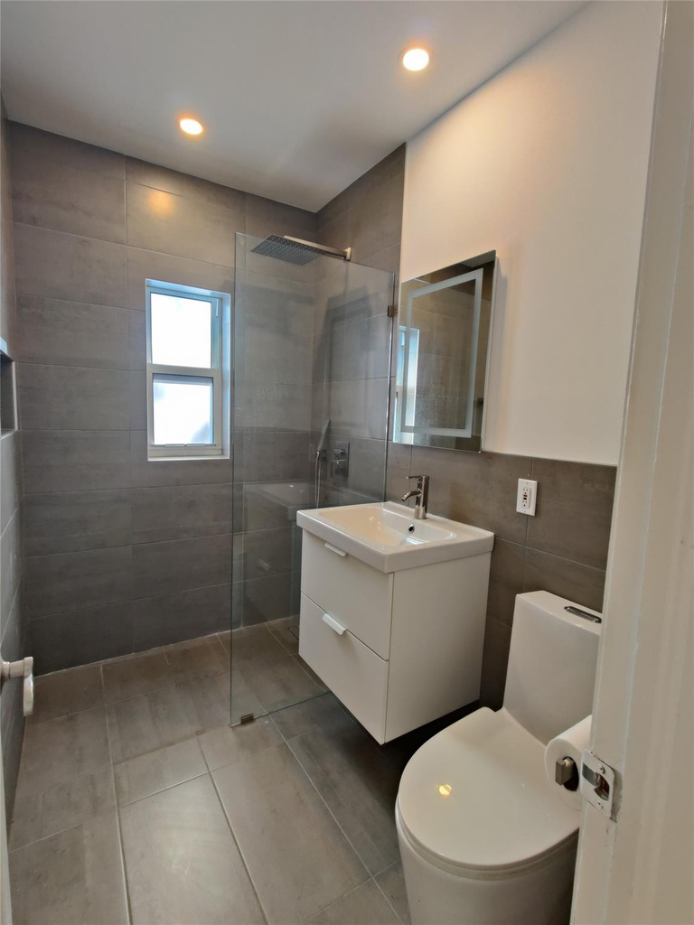733 Ne 18th Avenue - Photo 12