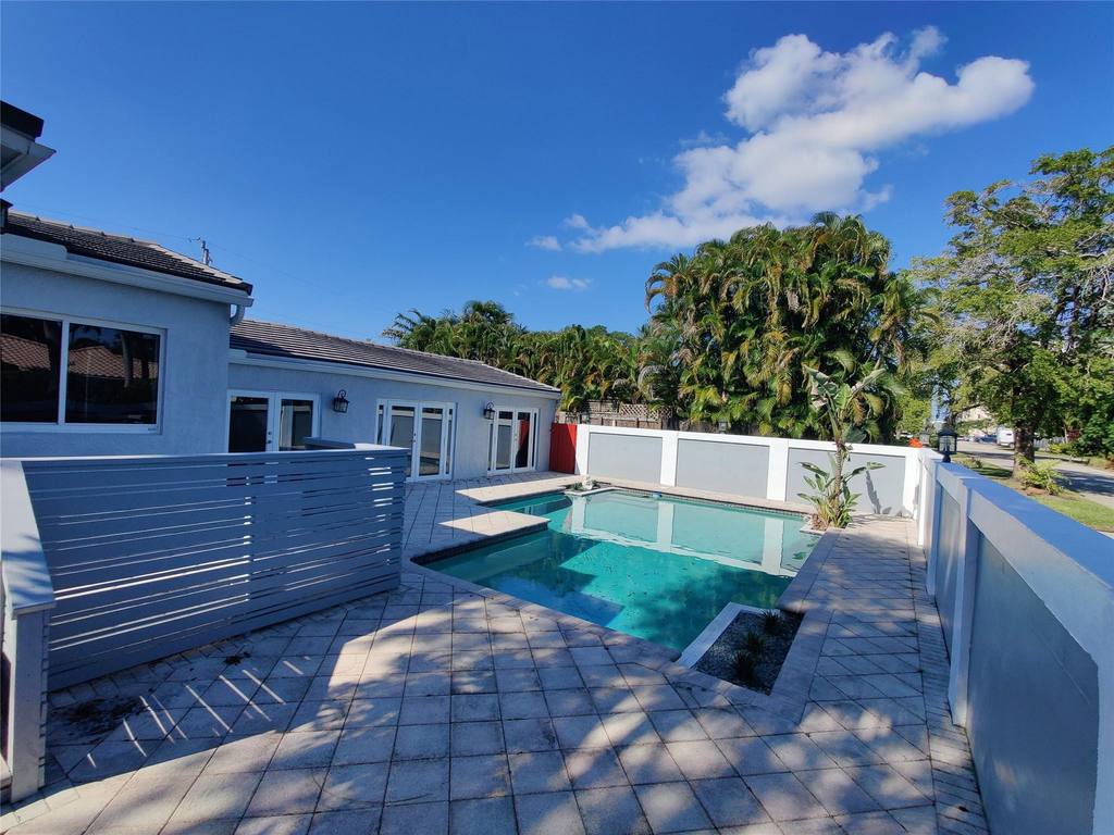 733 Ne 18th Avenue - Photo 67