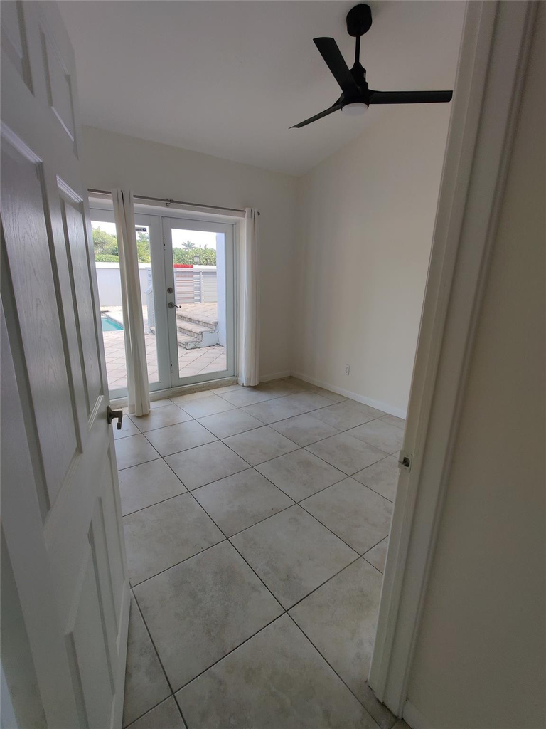 733 Ne 18th Avenue - Photo 38