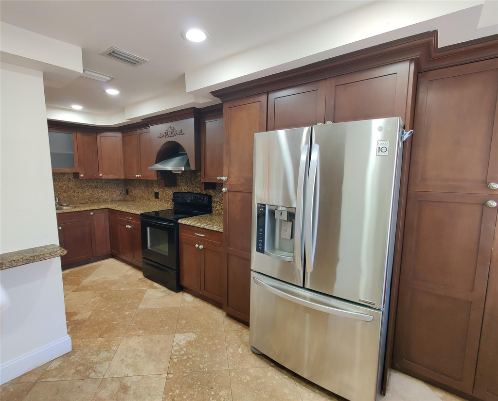 733 Ne 18th Avenue - Photo 80